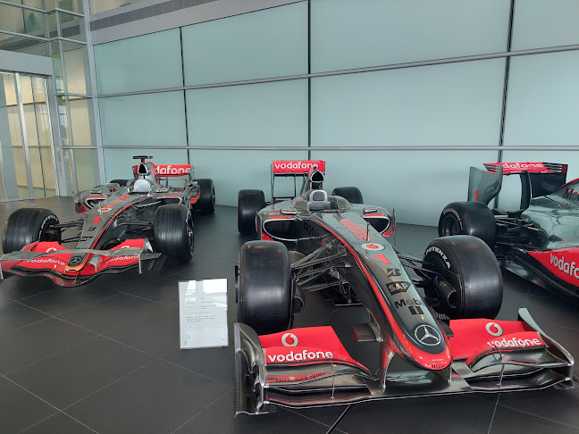 Reviews of McLaren Technology Centre in Woking - Car dealer