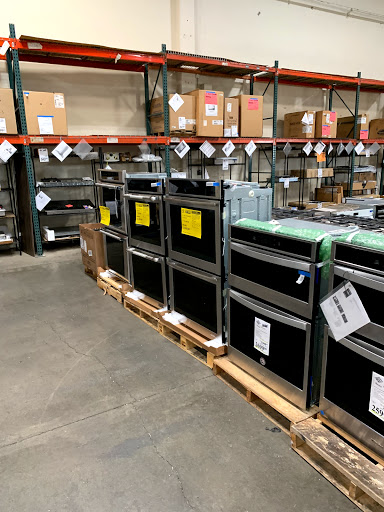 Appliance Store «BASCO Outlet Store», reviews and photos, 4670 NW St Helens Rd, Portland, OR 97210, USA