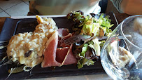 Charcuterie du Restaurant français La Hutte Gauloise à La Roche-Blanche - n°19