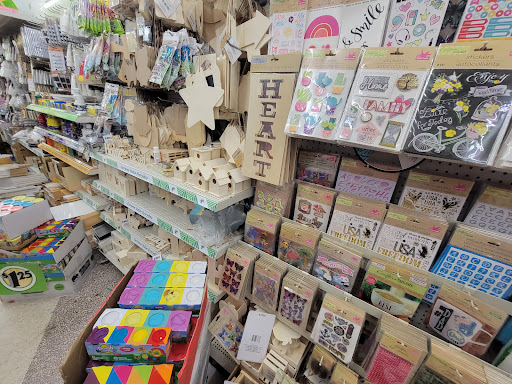 Dollar Store «Dollar Tree», reviews and photos, 1551 Missouri Ave N, Largo, FL 33770, USA