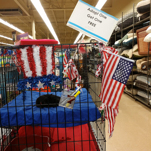 Pet Supply Store «Petco Animal Supplies», reviews and photos, 2358 S Range Ave, Denham Springs, LA 70726, USA