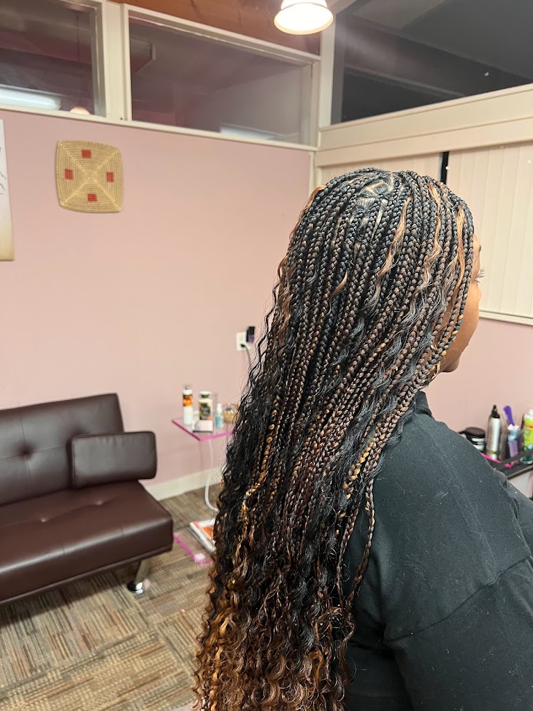 Fatima Mamour Hair Braiding Newburgh, NY 12550 Services and Reviews