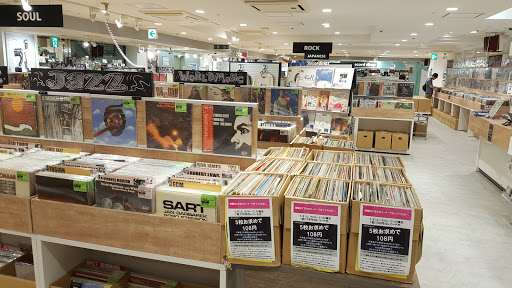 HMV record shop 新宿ALTA