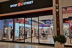 IN Street İstanbul Viaport Marina AVM Mağazası image