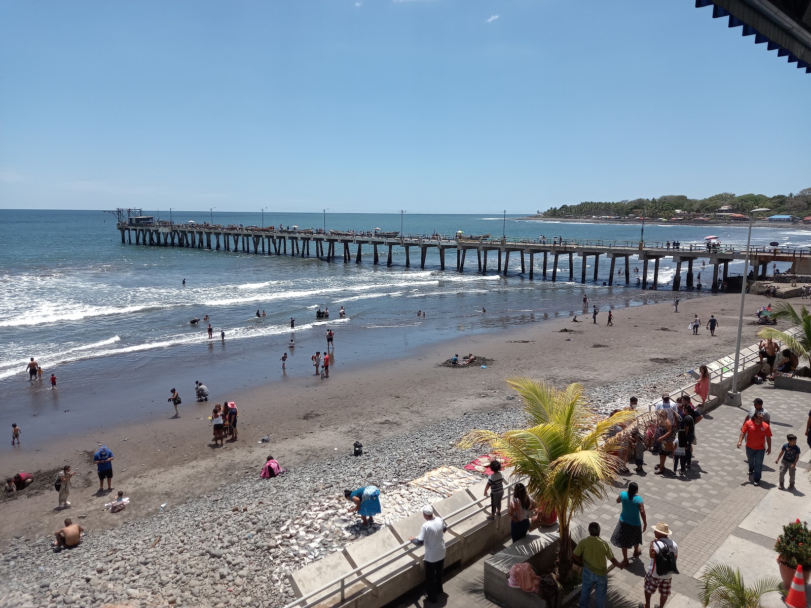 Foto di La Libertad beach con costa lunga e dritta