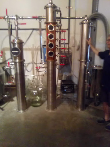 Liquor Store «FOX RIVER DISTILLING COMPANY», reviews and photos, 204 Dearborn Court Unit 110, Geneva, IL 60134, USA