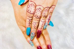 Daisy Nails & Beauty image