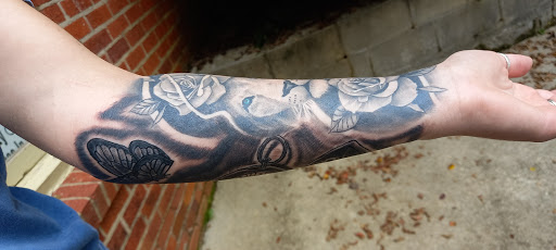 Explore gears of war tattoo ideas, creative tattoo ideas in Meridian, available at SK-Tattoo1