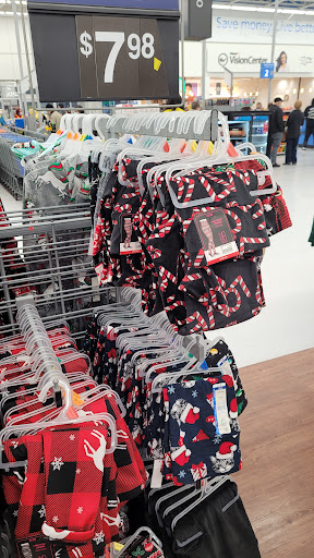 Discount Store «Walmart», reviews and photos, 1400 Farmington Ave, Bristol, CT 06010, USA