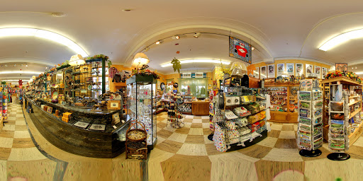 Gift Shop «Impressions of Saratoga», reviews and photos, 368 Broadway, Saratoga Springs, NY 12866, USA