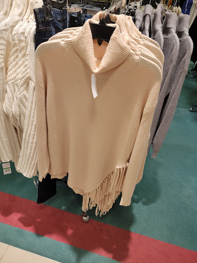 Department Store «Von Maur», reviews and photos, 4444 1st Ave NE, Cedar Rapids, IA 52402, USA