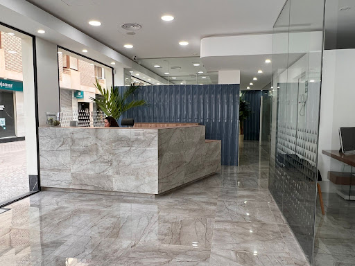 Curva Dental en Adra, Almería