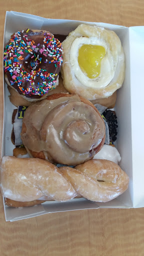 Donut Shop «Daylight Donuts», reviews and photos, 1309 N Barron St, Eaton, OH 45320, USA