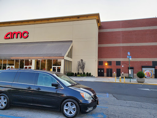 Movie Theater «AMC Bay Plaza Cinema 13», reviews and photos, 2210 Bartow Ave, Bronx, NY 10475, USA