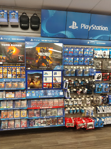Video Game Store «GameStop», reviews and photos, 1633 Miller Park Way, West Milwaukee, WI 53214, USA