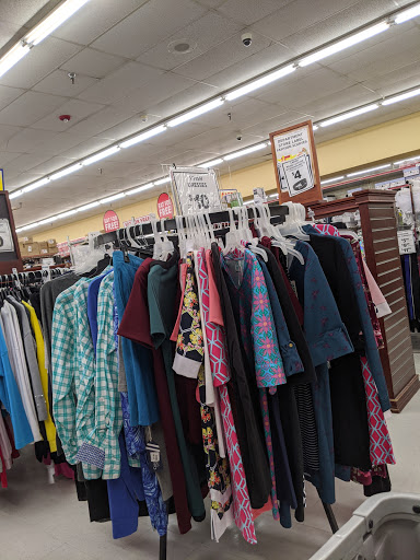 Discount Store «Ocean State Job Lot», reviews and photos, 2291 Northampton St, Holyoke, MA 01040, USA