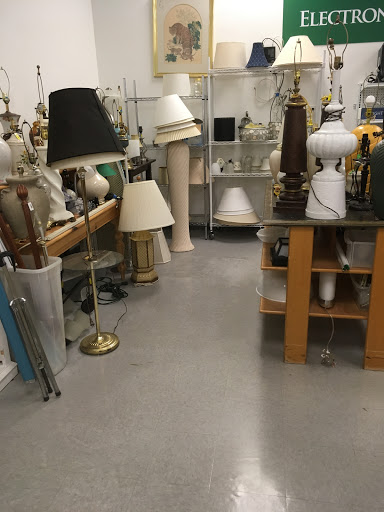 Thrift Store «Humane Society Thrift Store», reviews and photos, 4445 20th St, Vero Beach, FL 32966, USA