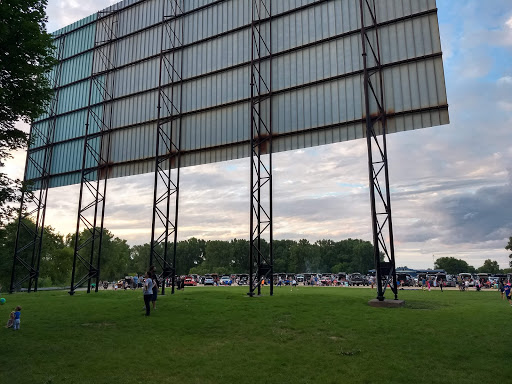 Drive-in Movie Theater «Vali-Hi Drive-In», reviews and photos, 11260 Hudson Blvd, Lake Elmo, MN 55042, USA
