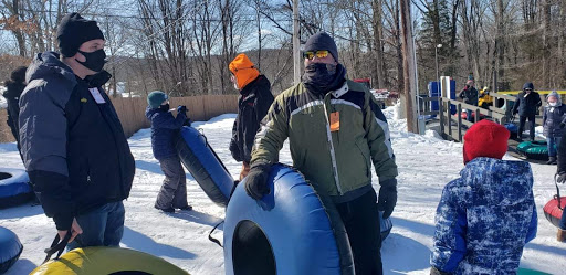 Resort «White Lightning Snowtubing at the Fernwood Winter Fun Center», reviews and photos, 124 Golf Dr #2, East Stroudsburg, PA 18302, USA