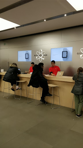 Computer Store «Apple Short Hills», reviews and photos, 1200 Morris Turnpike, Short Hills, NJ 07078, USA