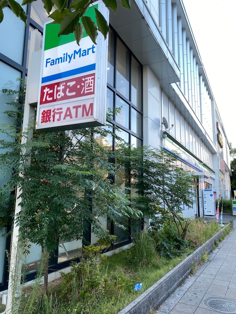 ファミリーマート マルハン新世界店