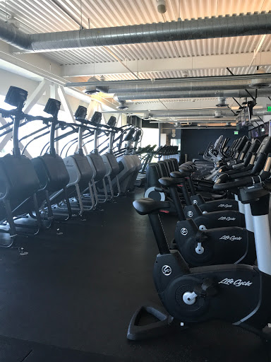 Gym «Equinox Woodland Hills», reviews and photos, 21530 Oxnard St, Woodland Hills, CA 91367, USA