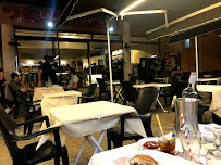 Atmosphère du Restaurant L et L brasserie à Gruissan - n°10
