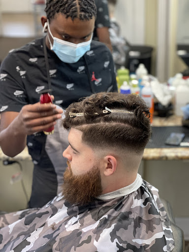 Barber Shop «Fatheadz Barber Shop», reviews and photos, 2516 Paul W Bryant Dr, Tuscaloosa, AL 35401, USA