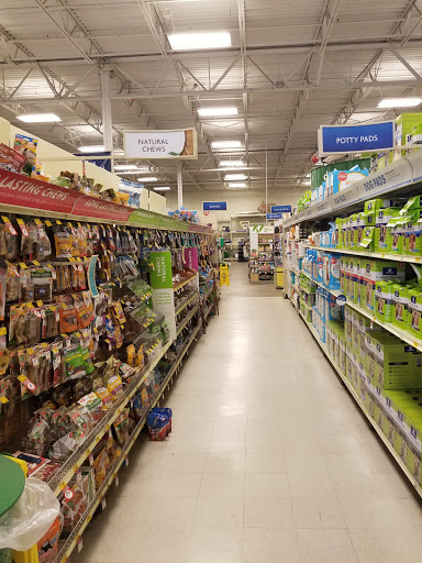 Pet Supply Store «PetSmart», reviews and photos, 475 Bank St, Waterbury, CT 06708, USA