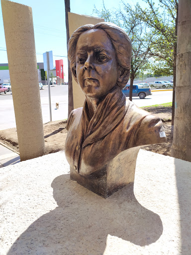 Monumento a Hermila Galindo Acosta