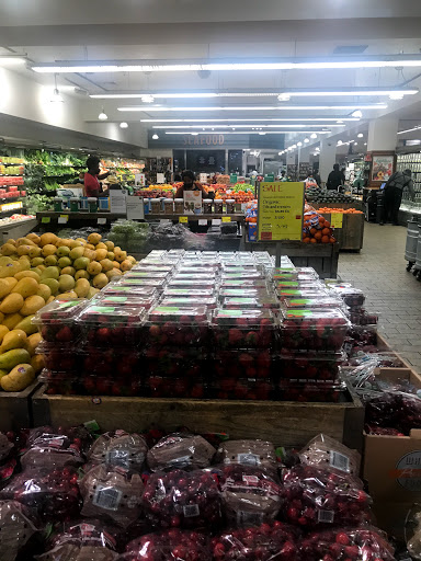Grocery Store «Whole Foods Market», reviews and photos, Whole Foods Market, 110 Bloomingdale Rd, White Plains, NY 10605, USA