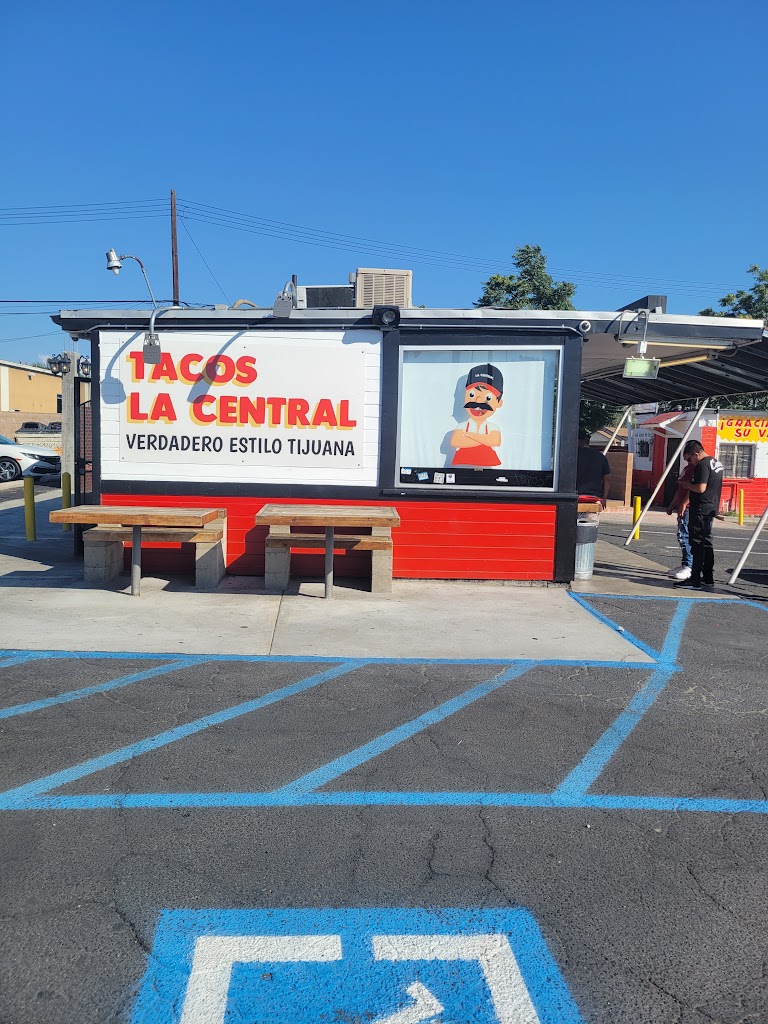 Tacos La Central 92324