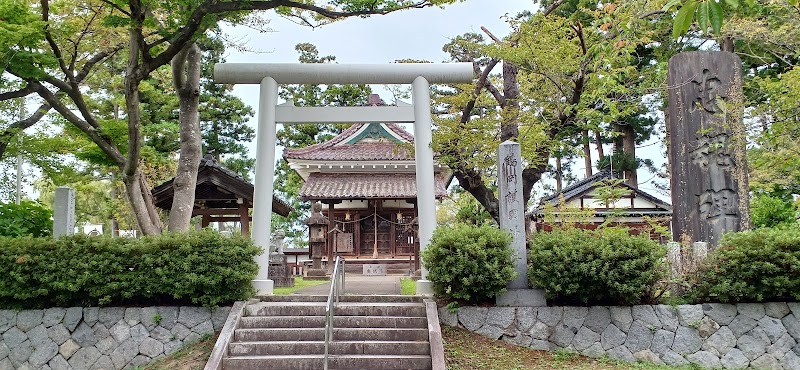 鶴岡護国神社