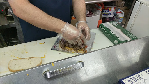 Deli «Royalwood Wine And Deli», reviews and photos, 12671 State Rd, Cleveland, OH 44133, USA