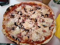 Plats et boissons du Pizzeria Steeve´s Pizza à Quimper - n°6