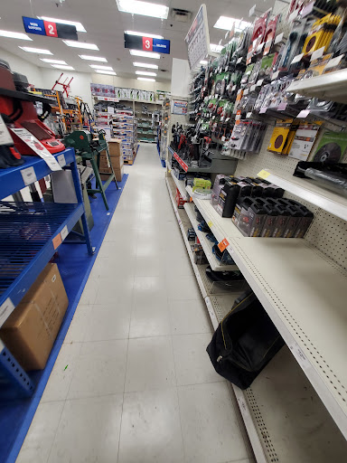 Hardware Store «Harbor Freight Tools», reviews and photos, 7600 la Crosse Ave, Burbank, IL 60459, USA