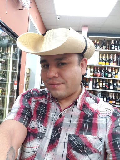 Liquor Store «Parti-Pak North Liquors», reviews and photos, 4705 E 96th St #41, Indianapolis, IN 46240, USA