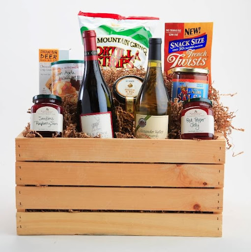 Gourmet Grocery Store «Fruit Center Marketplace», reviews and photos, 10 Bassett St, Milton, MA 02186, USA