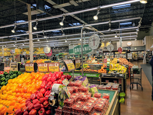 Grocery Store «Fresh Thyme Farmers Market- Fairview Heights», reviews and photos, 6569 N Illinois St, Fairview Heights, IL 62208, USA
