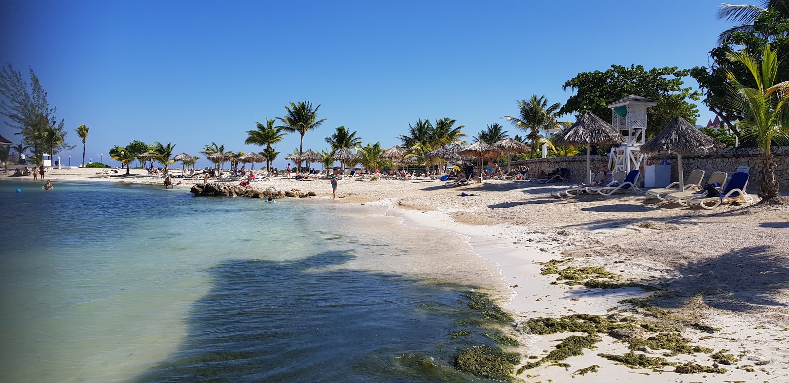 Fotografie cu Plaja Bahia Principe și așezarea