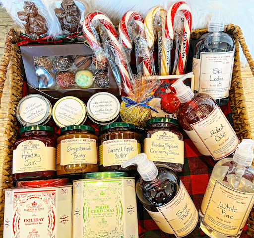 Grocery Store «Old Wethersfield Country Store», reviews and photos, 221 Main St, Wethersfield, CT 06109, USA