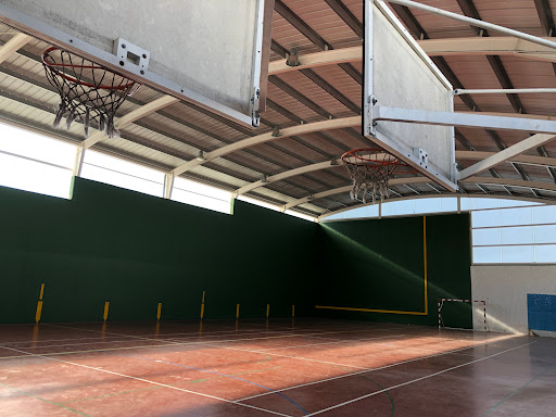 Polideportivo Municipal de Pedrosa del Río Úrbel en Pedrosa de Río Úrbel, Burgos