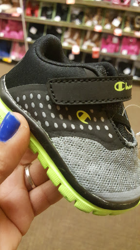 Payless ShoeSource, 54 S 4th Ave, Mt Vernon, NY 10550, USA, 