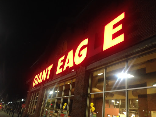 Supermarket «Giant Eagle Supermarket», reviews and photos, 420 E Waterfront Dr, Homestead, PA 15120, USA