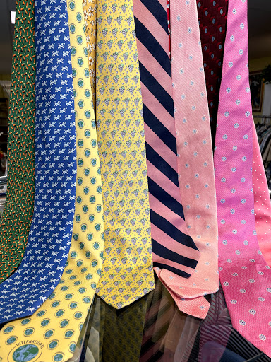 Thrift Store «Tambourine Resale Shop», reviews and photos, 1619 10th Ave, Vero Beach, FL 32960, USA