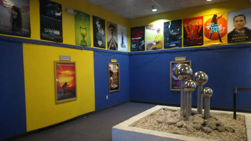 Movie Theater «Parkway 8 Cinema», reviews and photos, 6300 N Lockwood Ridge Rd, Sarasota, FL 34243, USA