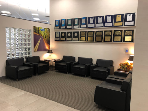 Car Dealer «New Holland Chrysler Dodge Jeep Ram», reviews and photos, 508 W Main St, New Holland, PA 17557, USA