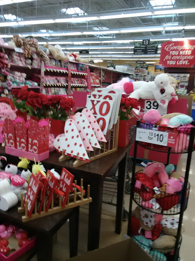 Grocery Store «Kroger», reviews and photos, 143 Henslee Dr, Dickson, TN 37055, USA