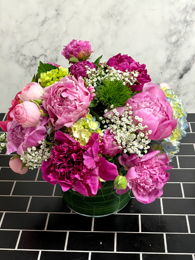 Florist «Vienna Florist & Gifts», reviews and photos, 431 Maple Ave W, Vienna, VA 22180, USA