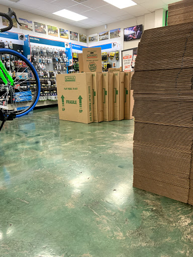 Truck Rental Agency «U-Haul Moving & Storage of Alafaya», reviews and photos, 11815 E Colonial Dr, Orlando, FL 32826, USA